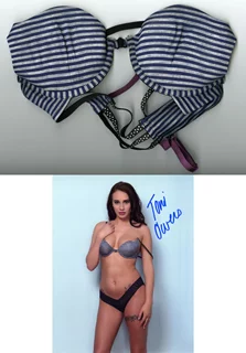 Toni Owens autograph