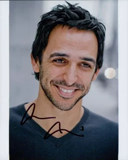 Amir Arison autograph