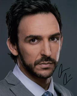 Amir Arison autograph