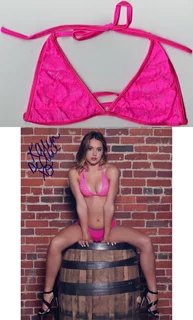 Kalyn DeClue autograph