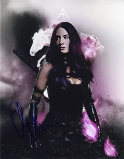 Olivia Munn autograph