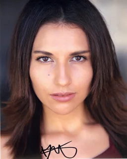 Beatrice Hernandez autograph