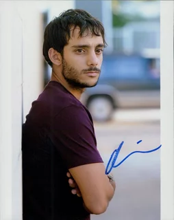 Omid Abtahi autograph