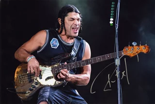 Robert Trujillo autograph