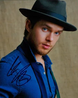 Chris Brochu autograph