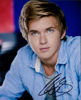 Chris Brochu autograph