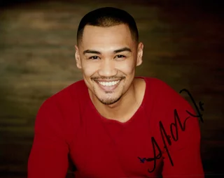 Alex Mallari autograph