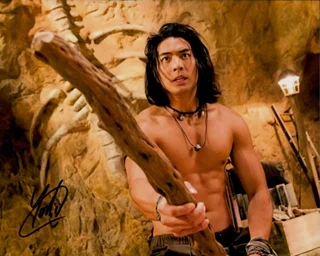 Yoshi Sudarso autograph