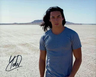 Yoshi Sudarso autograph