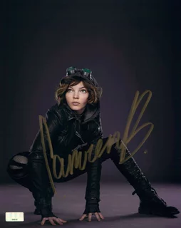 Camren Bicondova autograph