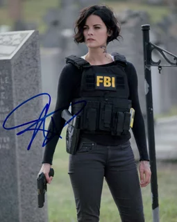 Jaimie Alexander autograph