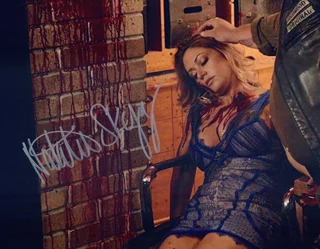 Natalie Skyy autograph