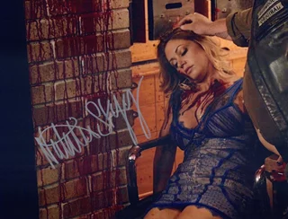 Natalie Skyy autograph