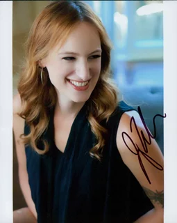 Jen Richards autograph