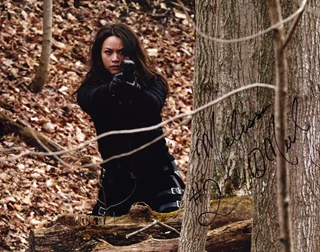 Melissa O'Neil autograph