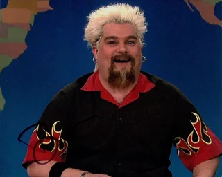 Bobby Moynihan autograph