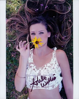 Ashlee Willis autograph
