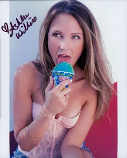 Ashlee Willis autograph