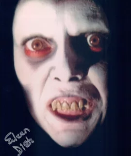 Eileen Dietz autograph