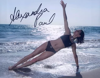Alexandra Paul autograph