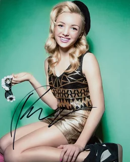 Peyton Roi List autograph