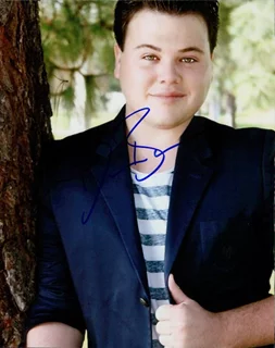 Dominic Barnes autograph