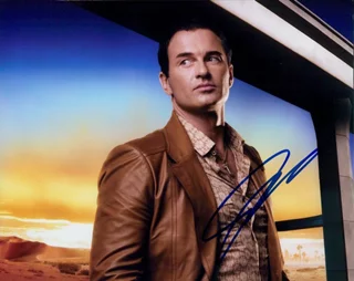 Julian McMahon autograph