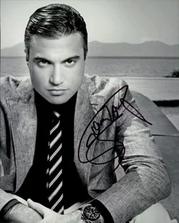Jaime Camil autograph