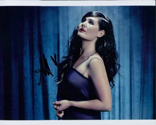 Morgan Kibby autograph