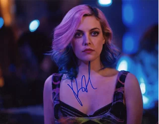 Riley Keough autograph