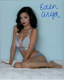 Eden Arya autograph