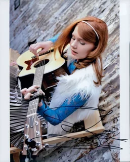 Serena Laurel autograph