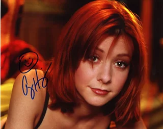 Alyson Hannigan autograph
