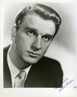 Leslie Nielsen autograph