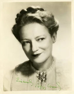 Peggy Wood autograph