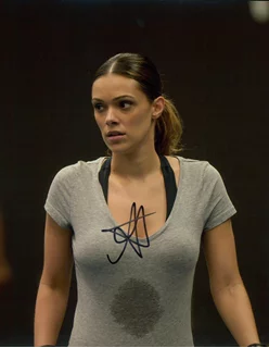 Anabelle Acosta autograph