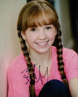 Holly Taylor autograph