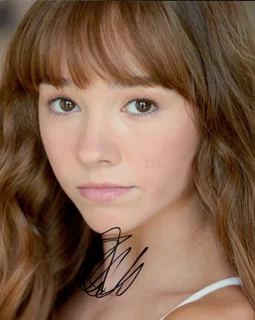 Holly Taylor autograph