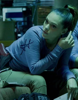 Anabelle Acosta autograph