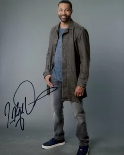 Timon Kyle Durrett autograph