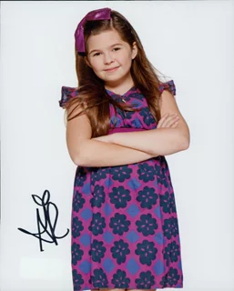 Addison Riecke autograph