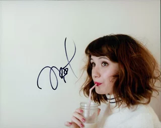 Noel Wells autograph