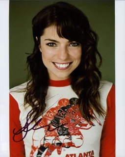 Angela Trimbur autograph