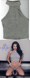 Shelly Lee autograph