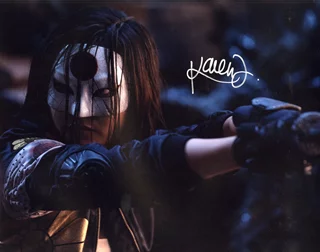 Karen Fukuhara autograph