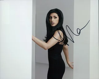 Reshma Shetty autograph