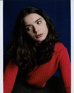 Dylan Gelula autograph