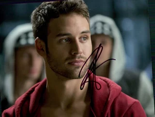 Ryan Guzman autograph