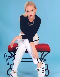 Jordyn Jones autograph
