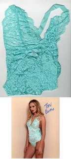 Toni Owens autograph
